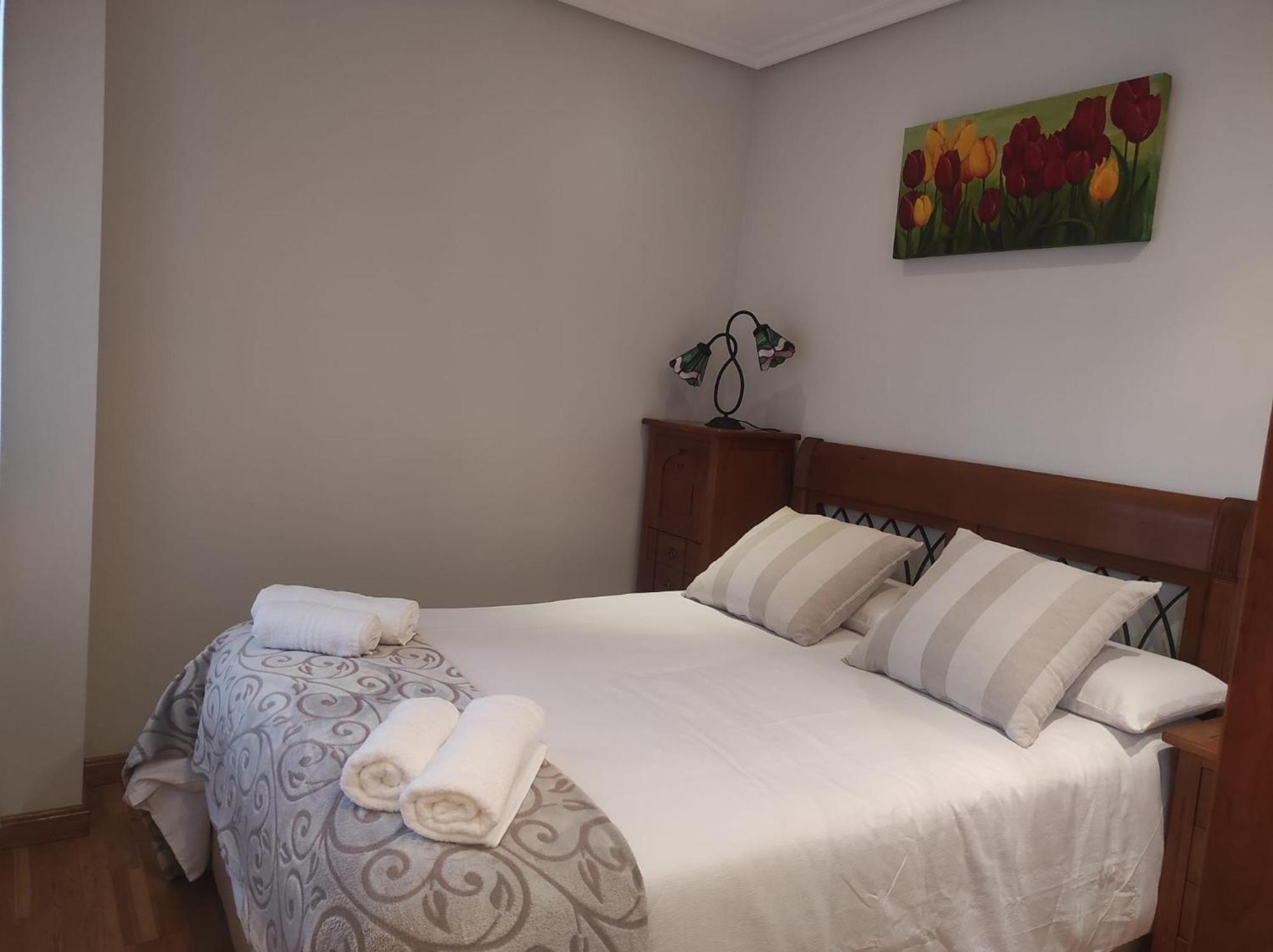 Avello Oviedo Con Parking Appartement Buitenkant foto